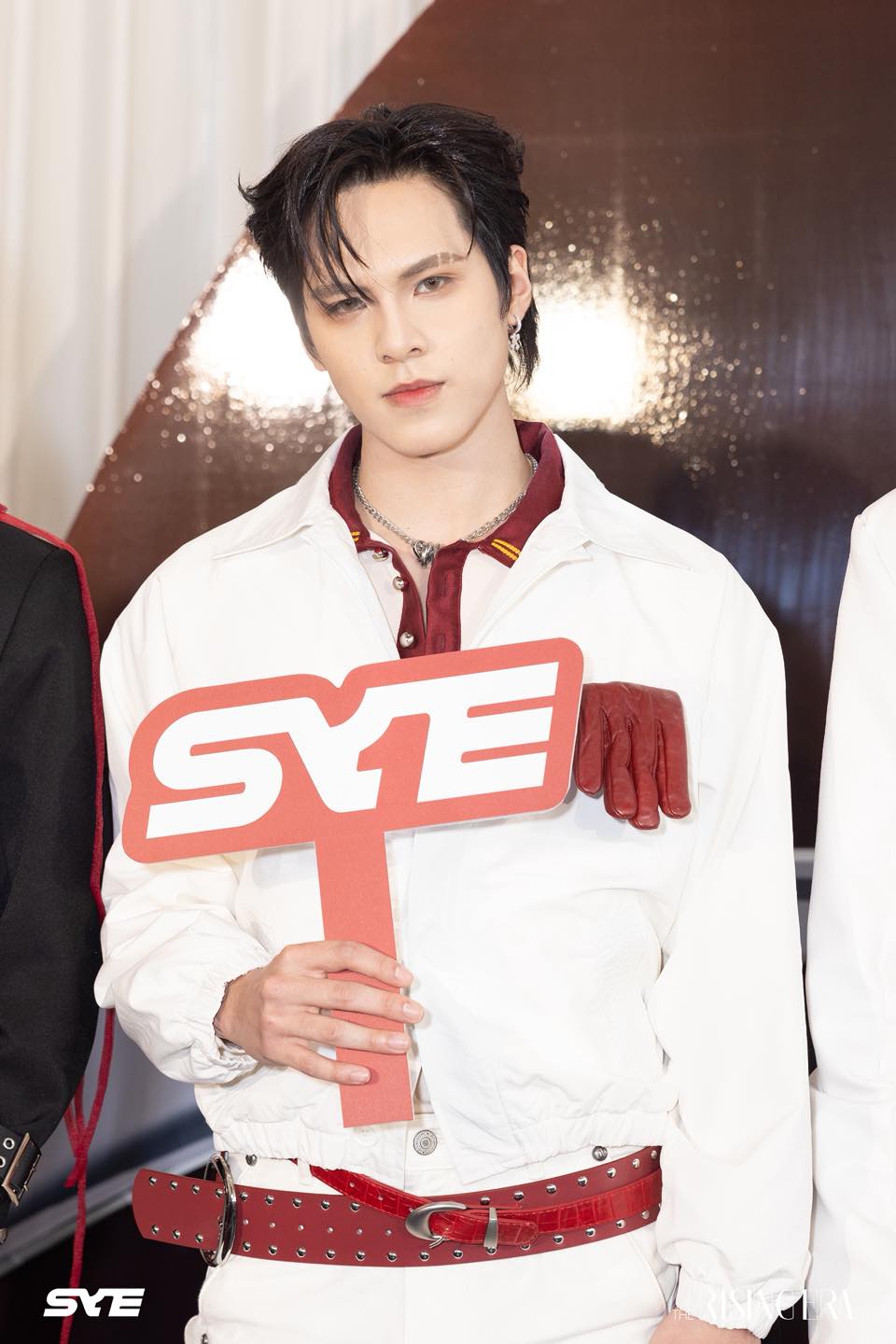 Zoom cận nh&oacute;m nam đầu ti&ecirc;n của Việt Nam bước ra từ show "sống c&ograve;n", visual v&agrave; t&agrave;i năng c&oacute; đủ l&agrave;m n&ecirc;n chuyện- Ảnh 12.