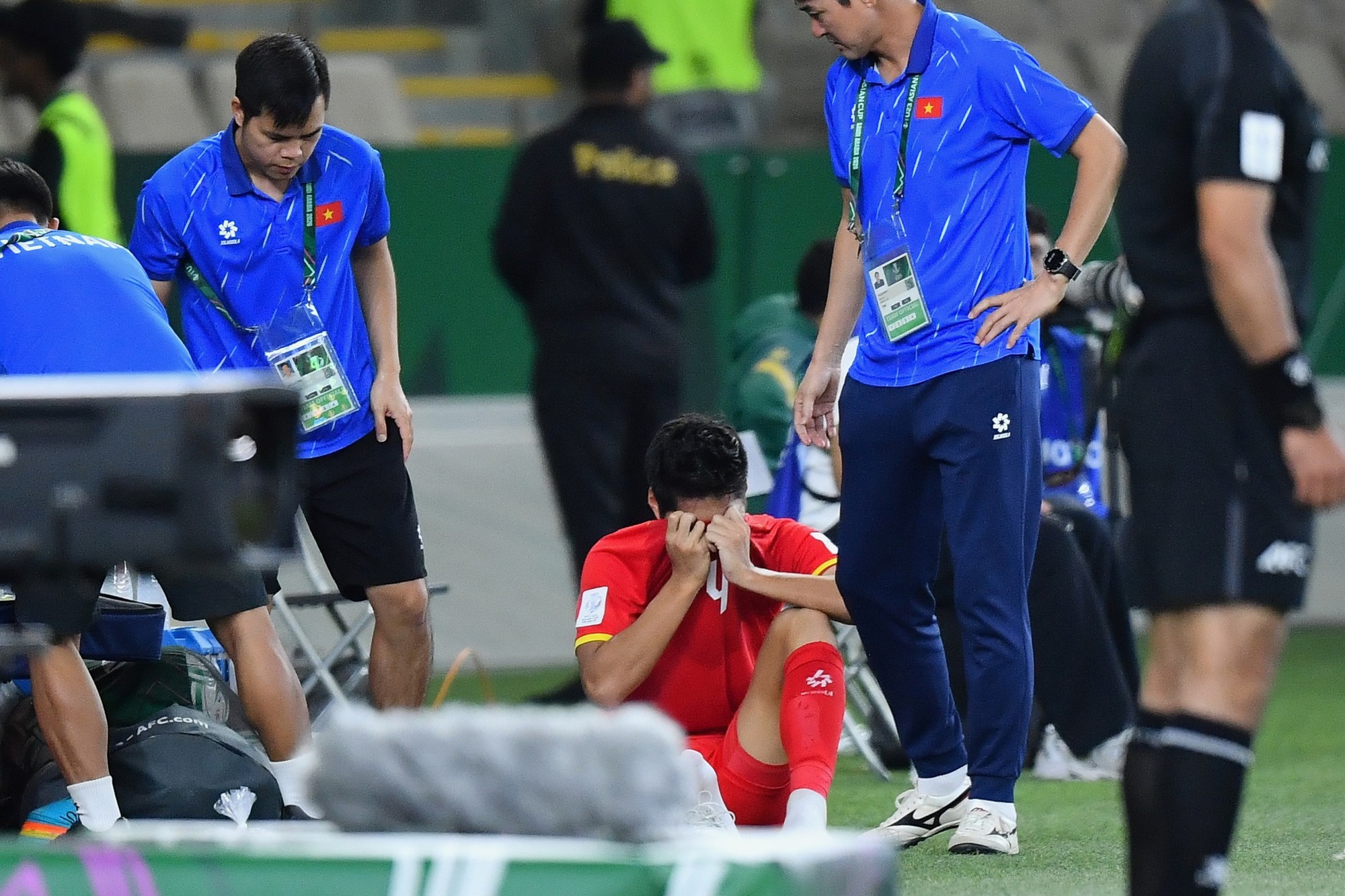 T&igrave;nh h&igrave;nh mới nhất chấn thương của Hiểu Minh, nguy cơ nghỉ 9 th&aacute;ng- Ảnh 1.