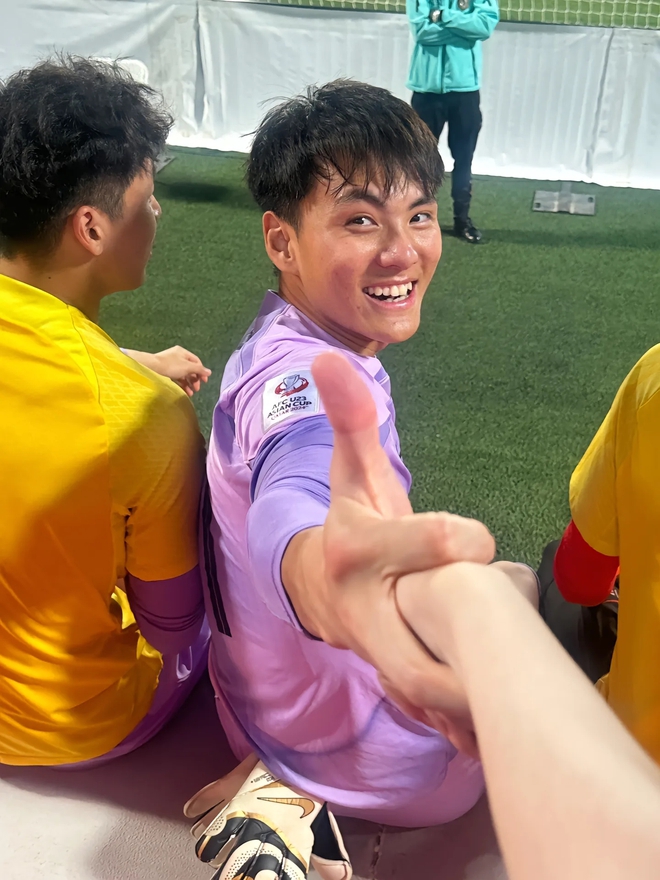 Ch&acirc;n dung thủ m&ocirc;n Li Hao U23 Trung Quốc: Visual cực phẩm, bắt b&oacute;ng xuất thần khiến U23 Việt Nam vất vả qu&aacute; trời!- Ảnh 7.