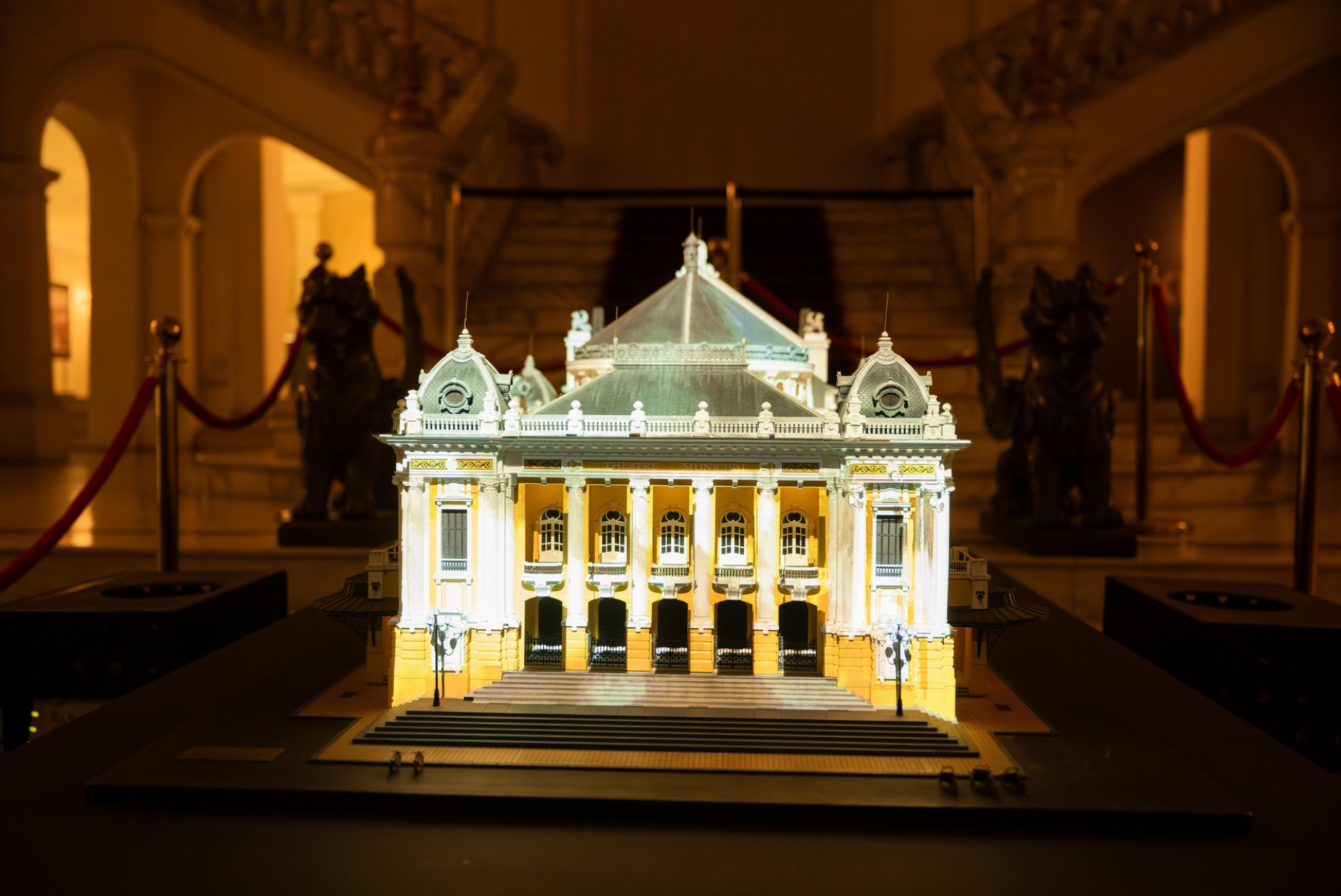 Chỉ c&ograve;n 11 ng&agrave;y để v&agrave;o thăm Nh&agrave; H&aacute;t Lớn trước khi đ&oacute;ng cửa, nhưng lại l&agrave; thời điểm trải nghiệm tuyệt vời nhất- Ảnh 6.