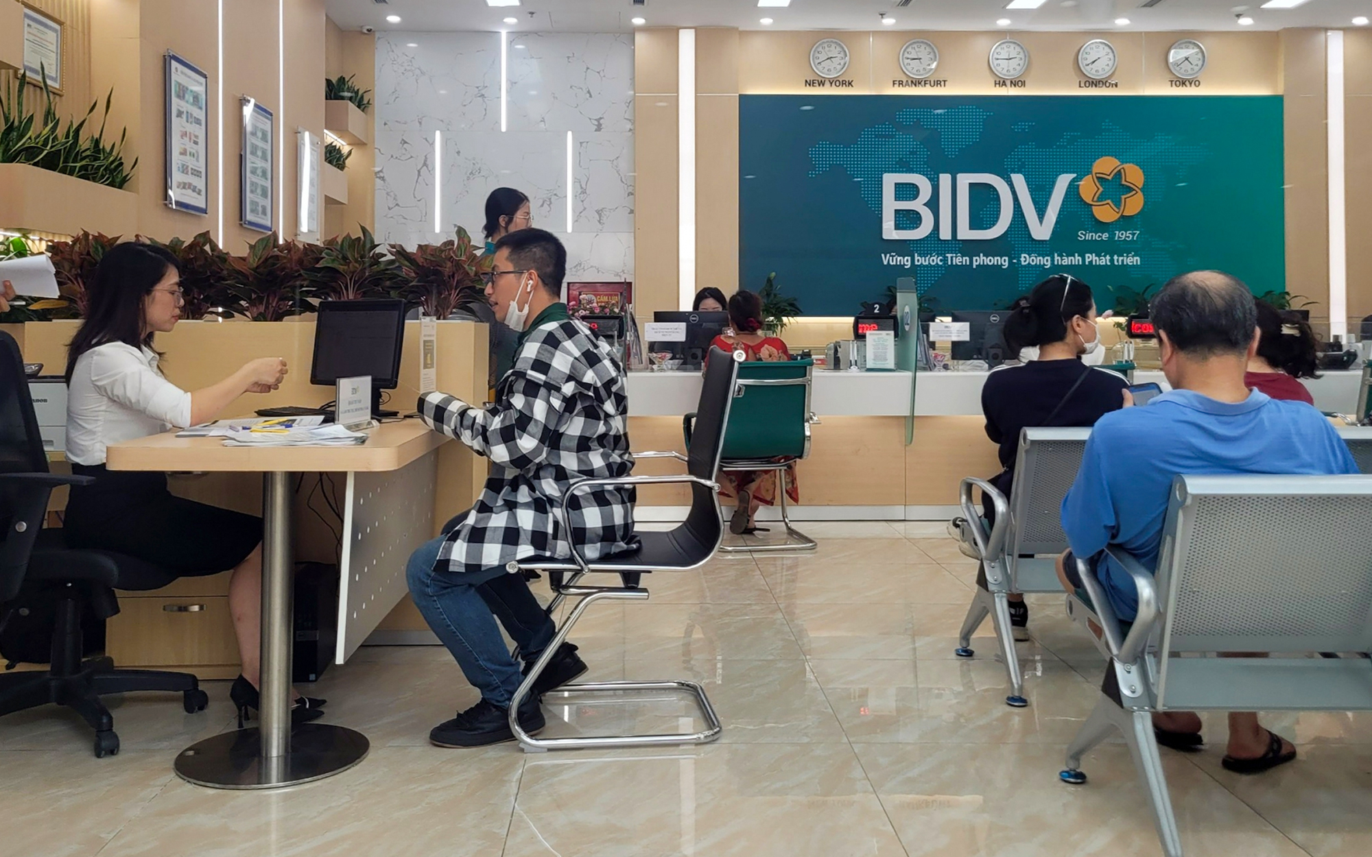 BIDV, Vietcombank, Agribank&hellip;, sẽ dừng hoạt động ứng dụng tr&ecirc;n loạt điện thoại sau từ 1/3/2026- Ảnh 1.