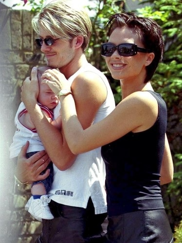 "C&aacute;i may của Brooklyn l&agrave; mang họ Beckham v&agrave; thật bi kịch, đ&oacute; cũng c&aacute;i khổ của cậu ta!"- Ảnh 1.