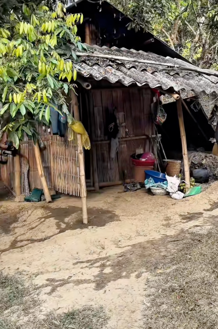 Sốc nhất MXH h&ocirc;m nay: Cụ &ocirc;ng đi 1000km để gặp bạn g&aacute;i quen tr&ecirc;n mạng, quyết đ&oacute;n về l&agrave;m vợ chỉ sau 2 ng&agrave;y "hẹn h&ograve;"- Ảnh 3.