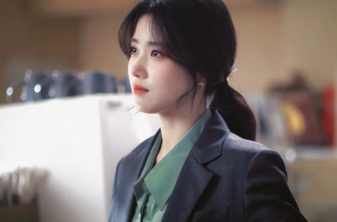 Tại sao phụ nữ kiếm tiền giỏi thường đường t&igrave;nh duy&ecirc;n lận đận? Hay do ch&uacute;ng ta đang hiểu sai về sự 