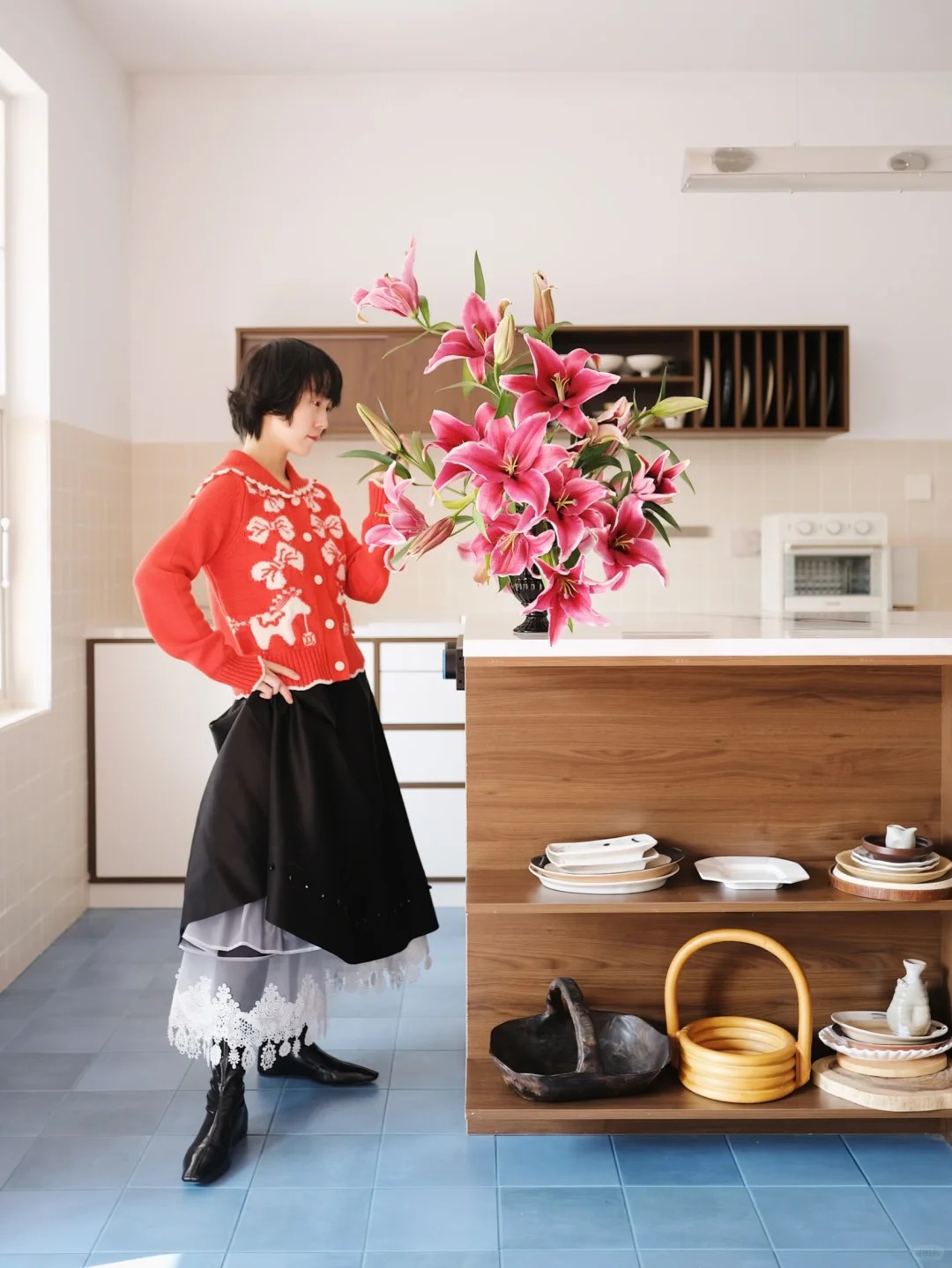 "N&agrave;ng hậu" của m&ugrave;a Tết 2026 l&agrave; Profundo: Giống b&aacute;ch hợp khổng lồ khiến căn nh&agrave; thơm như một khu vườn, vụng mấy cũng chăm được- Ảnh 2.