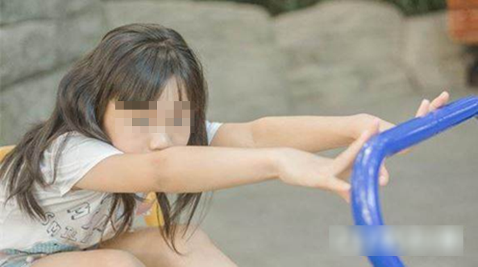 B&eacute; g&aacute;i 7 tuổi dậy th&igrave; sớm sau 3 th&aacute;ng ăn uống theo c&aacute;ch nhiều cha mẹ đang l&agrave;m- Ảnh 3.