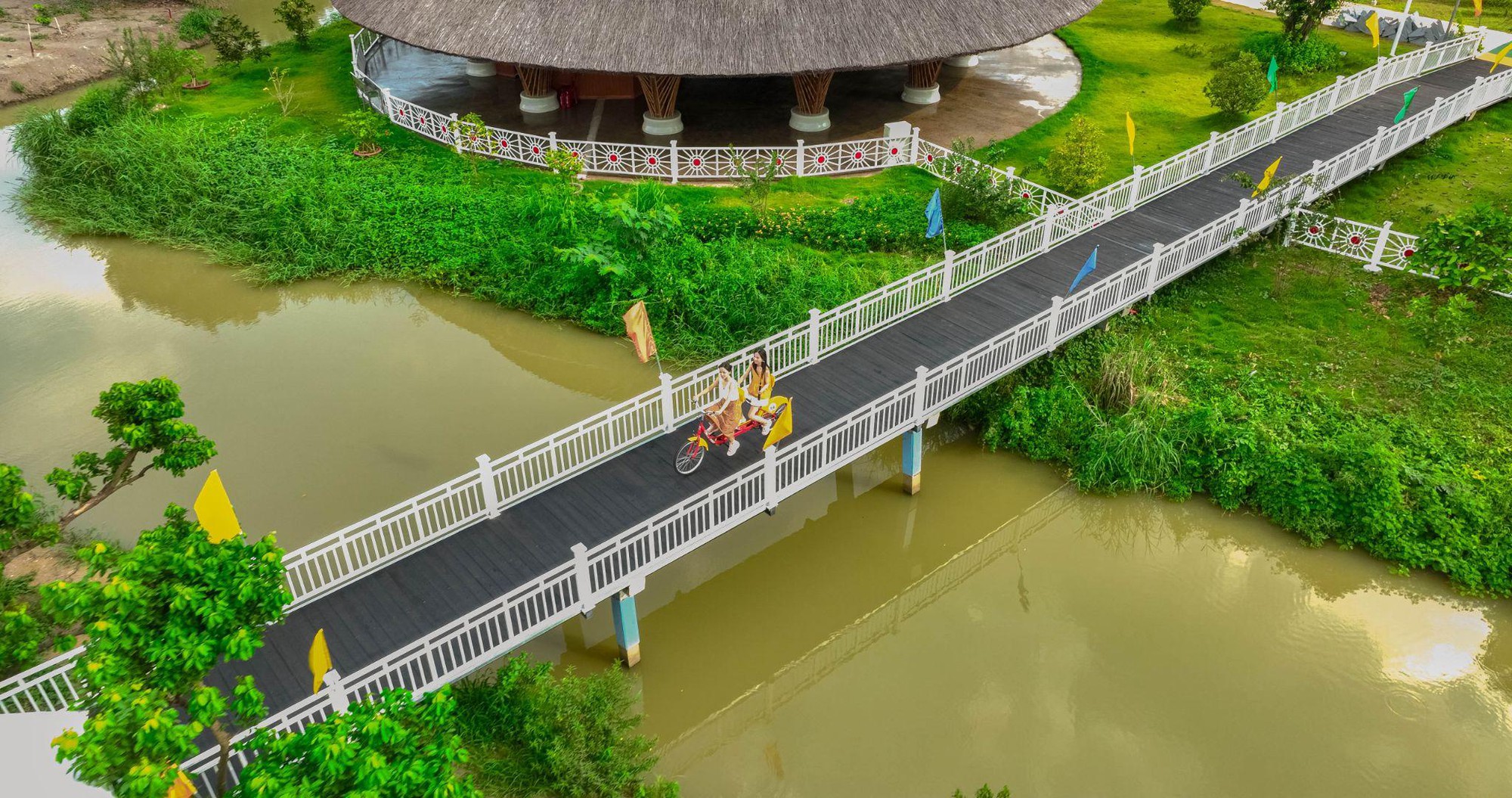 Tự tay h&aacute;i tr&aacute;i giữa kh&ocirc;ng gian xanh &ndash; Điểm hẹn thư gi&atilde;n cho cả gia đ&igrave;nh- Ảnh 4.