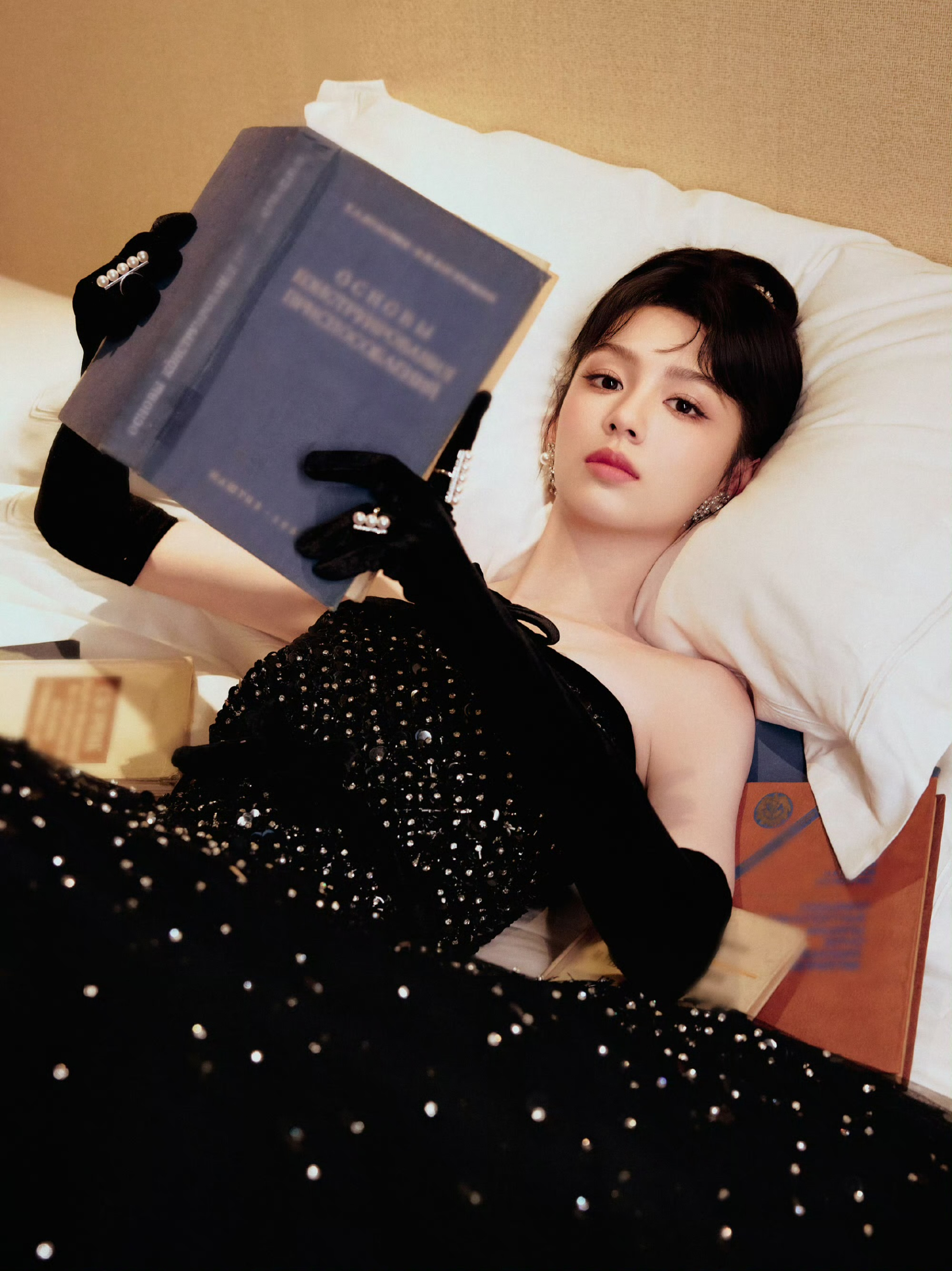 Showbiz c&oacute; 1000 thi&ecirc;n kim tiểu thư th&igrave; mỹ nh&acirc;n n&agrave;y vẫn l&agrave; số 1: Sang từ tận xương tủy, đẹp chấn động thế gian- Ảnh 7.