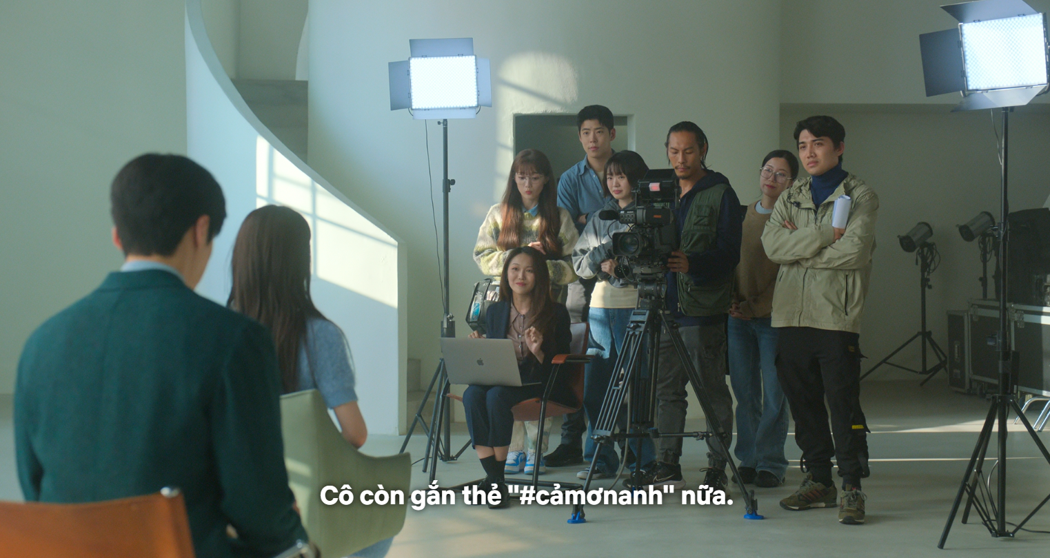 Ra m&agrave; xem diễn vi&ecirc;n Việt đ&oacute;ng phim c&ugrave;ng Kim Seon Ho, khoe ảnh n&eacute;t căng với Go Youn Jung m&agrave; ghen nổ mắt- Ảnh 4.