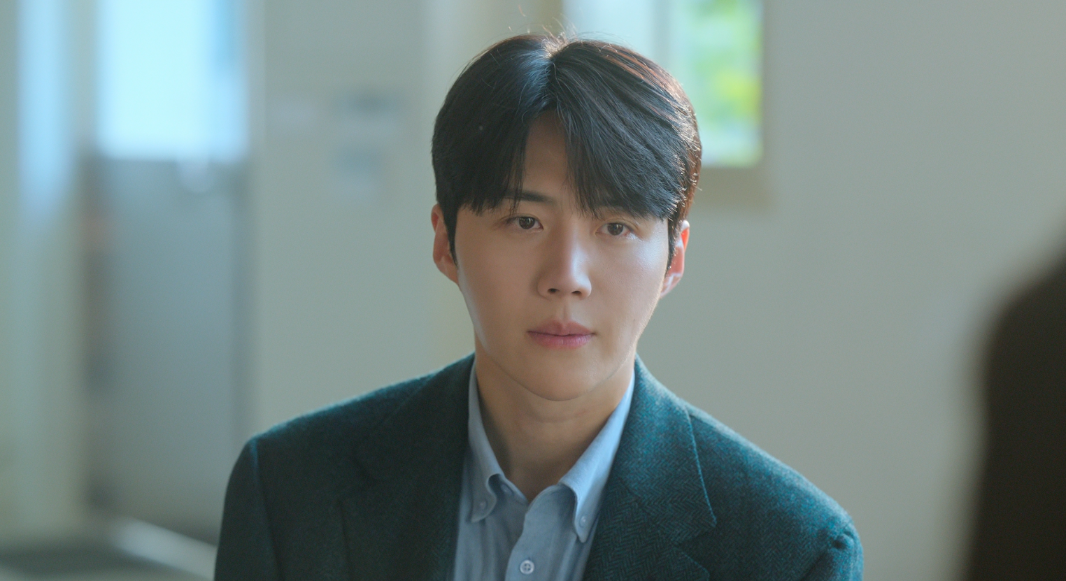 Ra m&agrave; xem diễn vi&ecirc;n Việt đ&oacute;ng phim c&ugrave;ng Kim Seon Ho, khoe ảnh n&eacute;t căng với Go Youn Jung m&agrave; ghen nổ mắt- Ảnh 2.