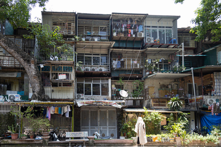 Nh&agrave; tập thể cũ ở H&agrave; Nội được rao b&aacute;n gi&aacute; hơn 350 triệu đồng/m&sup2;- Ảnh 1.