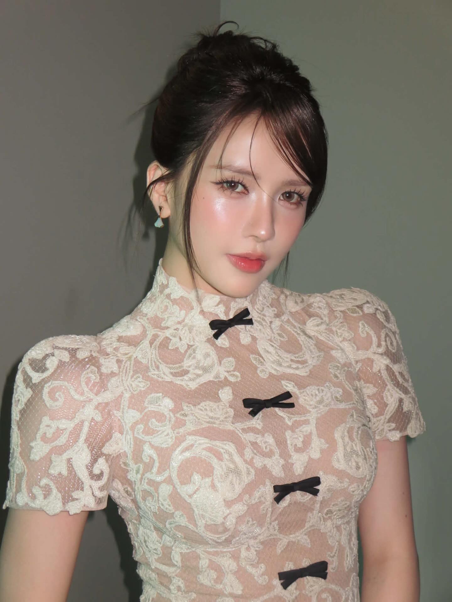 Visual g&acirc;y sốt của Thiều Bảo Tr&acirc;m khiến d&acirc;n t&igrave;nh gọi t&ecirc;n một người đẹp kh&aacute;c- Ảnh 9.