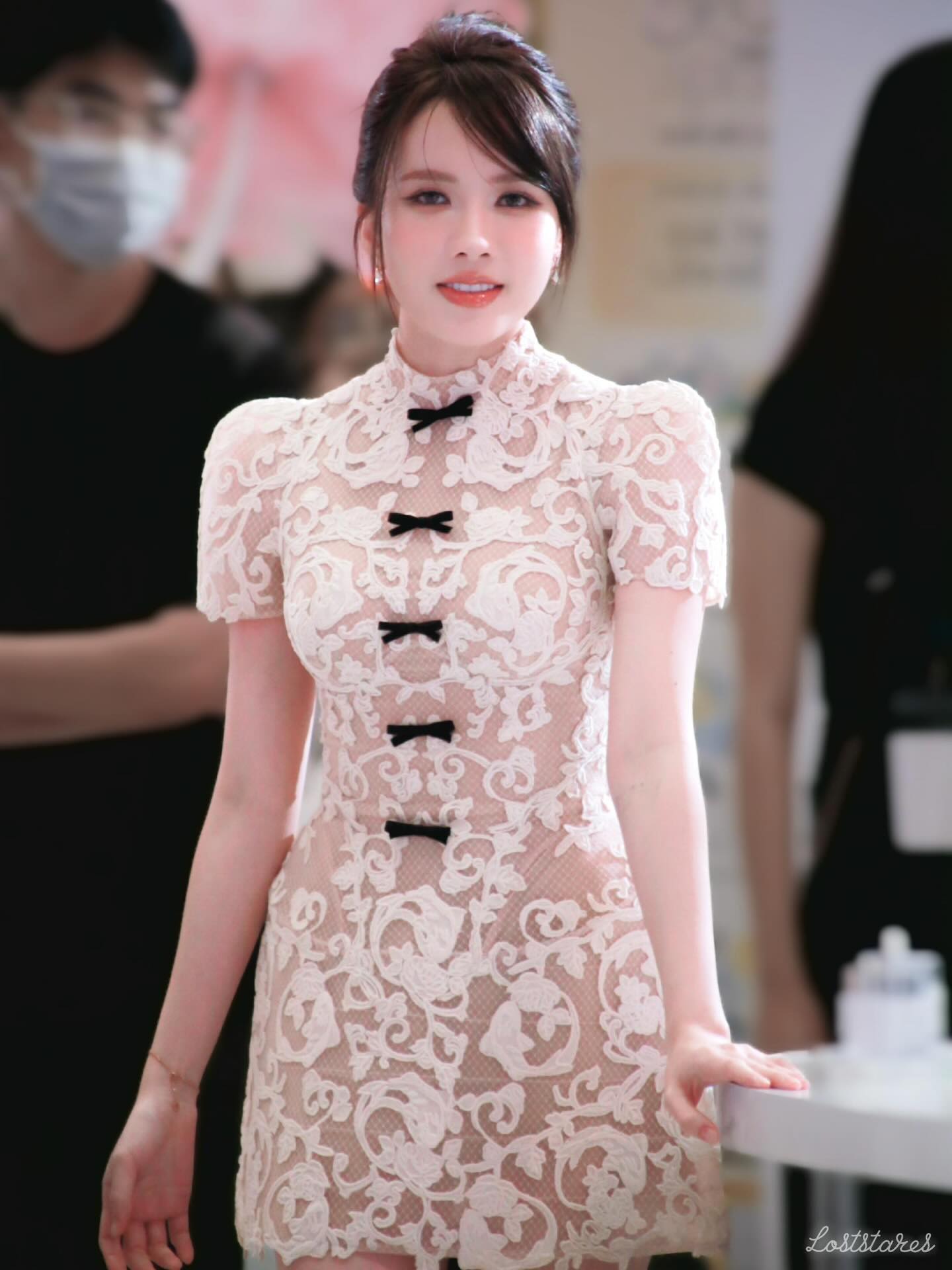 Visual g&acirc;y sốt của Thiều Bảo Tr&acirc;m khiến d&acirc;n t&igrave;nh gọi t&ecirc;n một người đẹp kh&aacute;c- Ảnh 11.