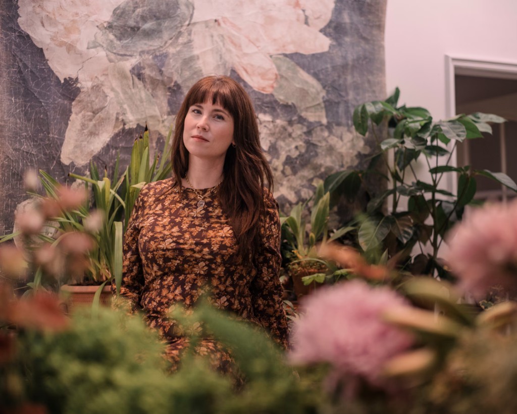 Ch&acirc;u &Acirc;u cảnh b&aacute;o N&Oacute;NG: B&eacute; g&aacute;i 11 tuổi tử vong do người mẹ b&aacute;n hoa mỗi ng&agrave;y, v&ocirc; t&igrave;nh tiếp x&uacute;c với một chất độc từ khi mang thai- Ảnh 3.