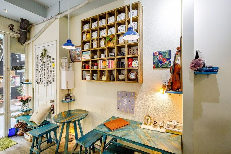 Lạ l&ugrave;ng qu&aacute;n c&agrave; ph&ecirc; cấm kh&aacute;ch gọi điện trong nh&agrave; vệ sinh- Ảnh 1.