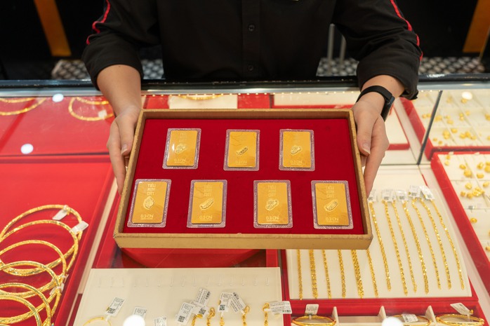 Tối 20-1, gi&aacute; v&agrave;ng miếng SJC tăng nhanh vượt 166 triệu đồng/lượng- Ảnh 1.