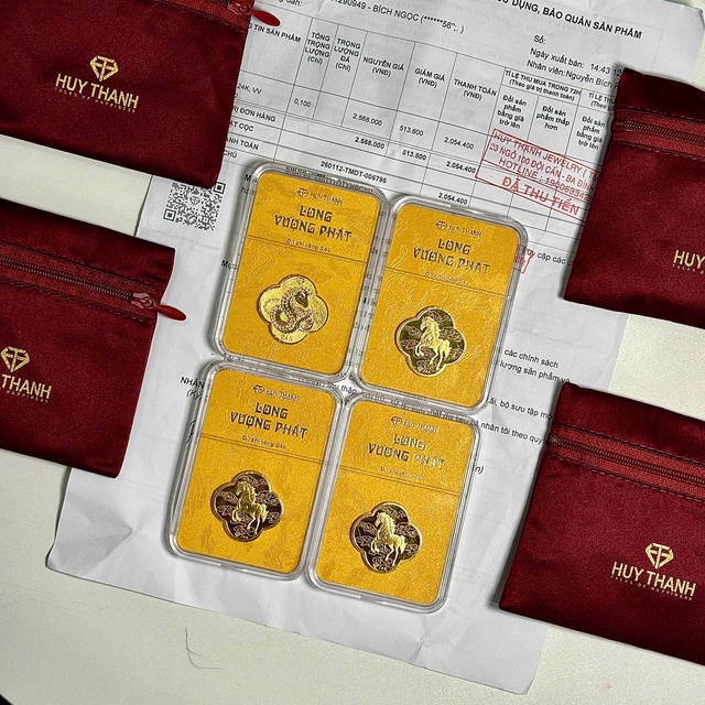 Mua vàng trên mọi “mặt trận”: Chốt 6 đơn vàng online, cô gái vẫn đi xếp hàng mua tiếp “cho có không khí”- Ảnh 4.