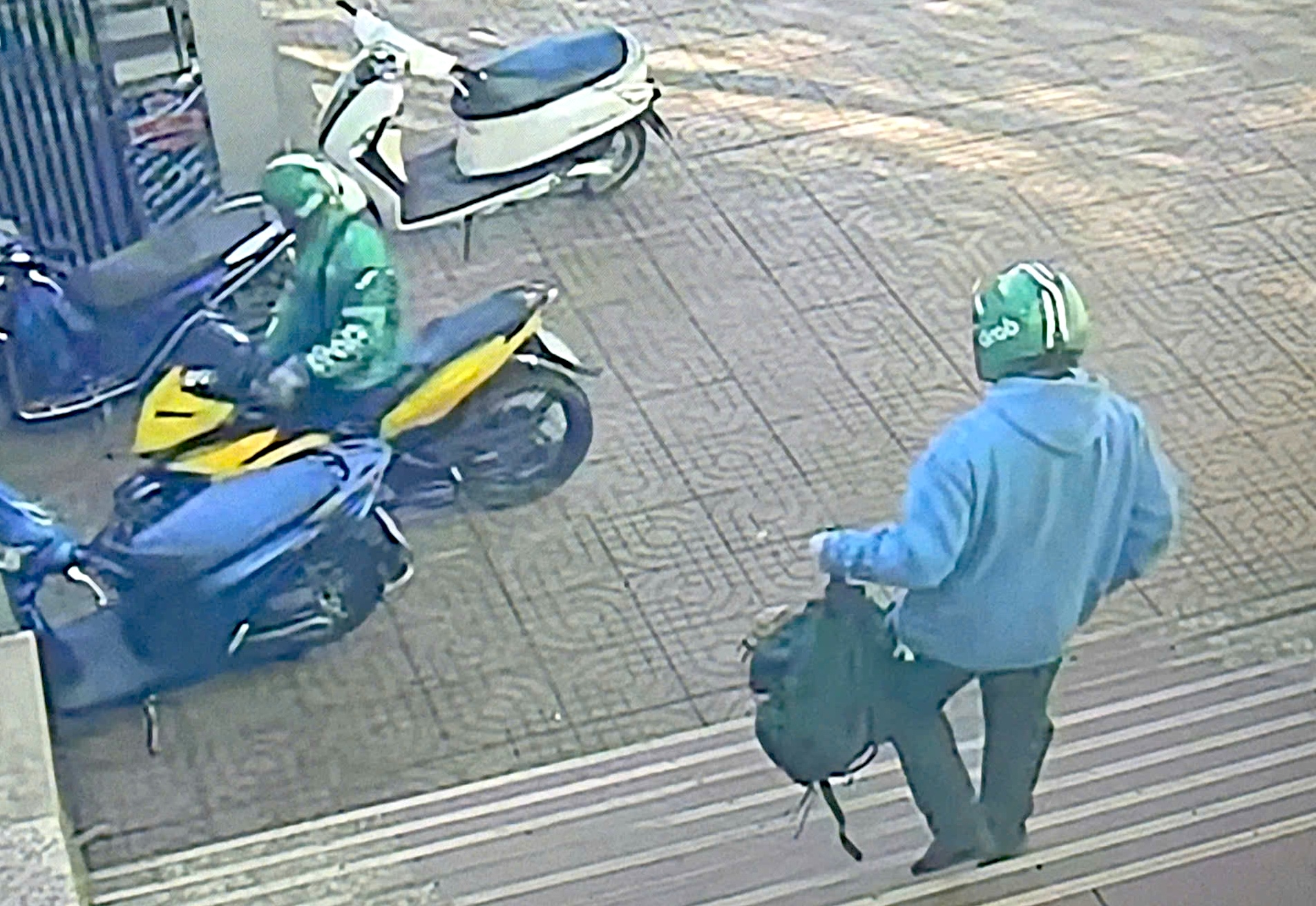 Vụ cướp ng&acirc;n h&agrave;ng ở Gia Lai: C&ocirc;ng an đề nghị h&agrave;ng loạt doanh nghiệp vận tải phối hợp- Ảnh 1.