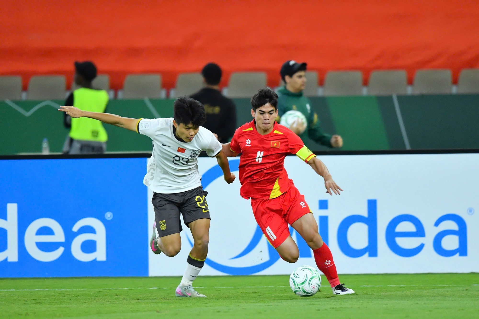 "H&atilde;y gạt bỏ tất cả, đ&aacute; một trận để H&agrave;n Quốc cũng phải t&ocirc;n trọng Việt Nam"- Ảnh 2.