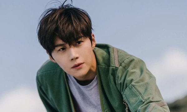 Mỹ nam H&agrave;n thống trị to&agrave;n cầu: Từng c&ugrave;ng Suzy n&aacute;o loạn Hồ T&acirc;y, được đ&iacute;ch th&acirc;n Dispatch 