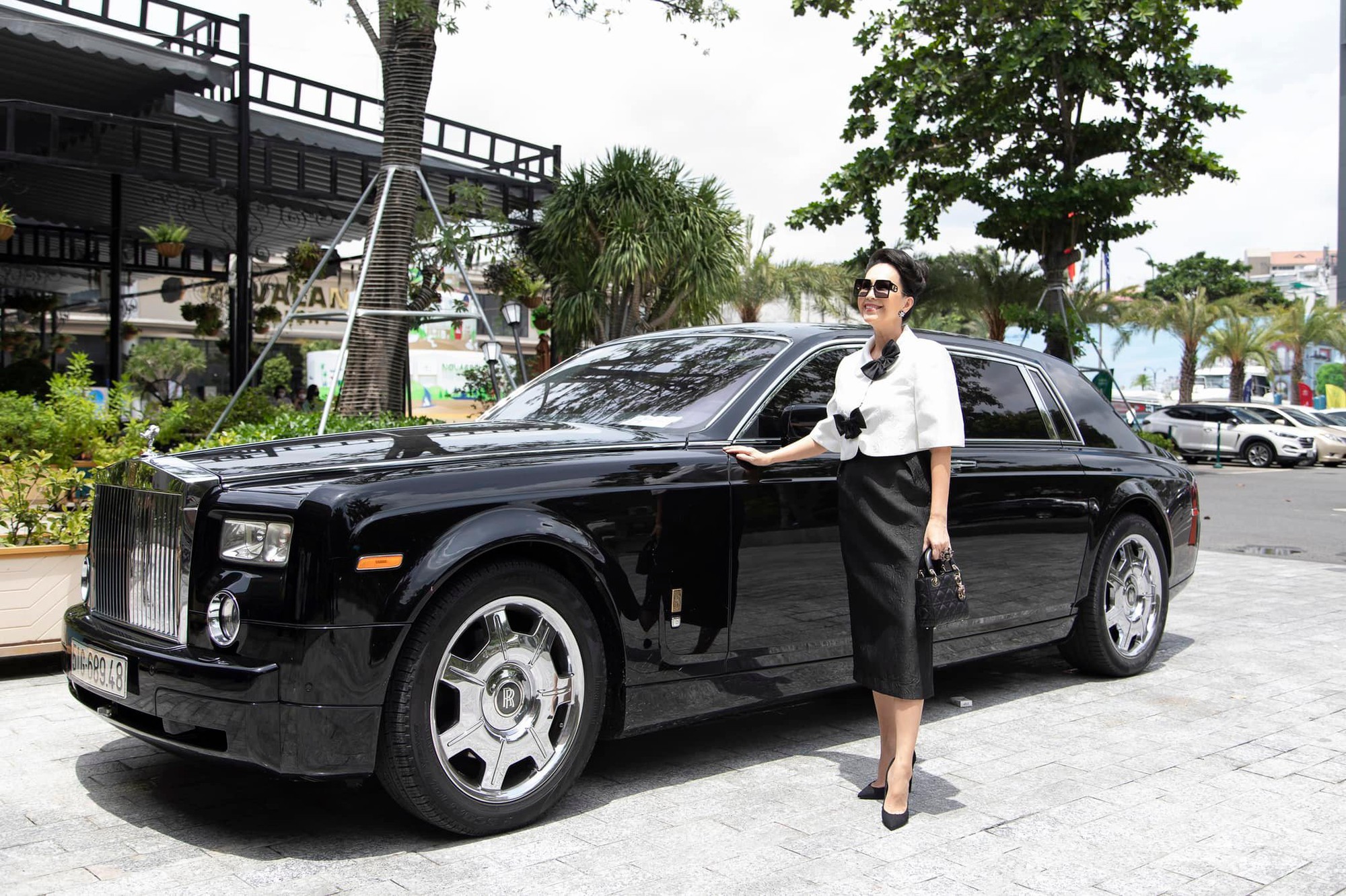 Mỹ nh&acirc;n được đại gia y&ecirc;u say đắm suốt 32 năm, tặng biệt thự ho&agrave;nh tr&aacute;ng, nhẫn kim cương- Ảnh 6.