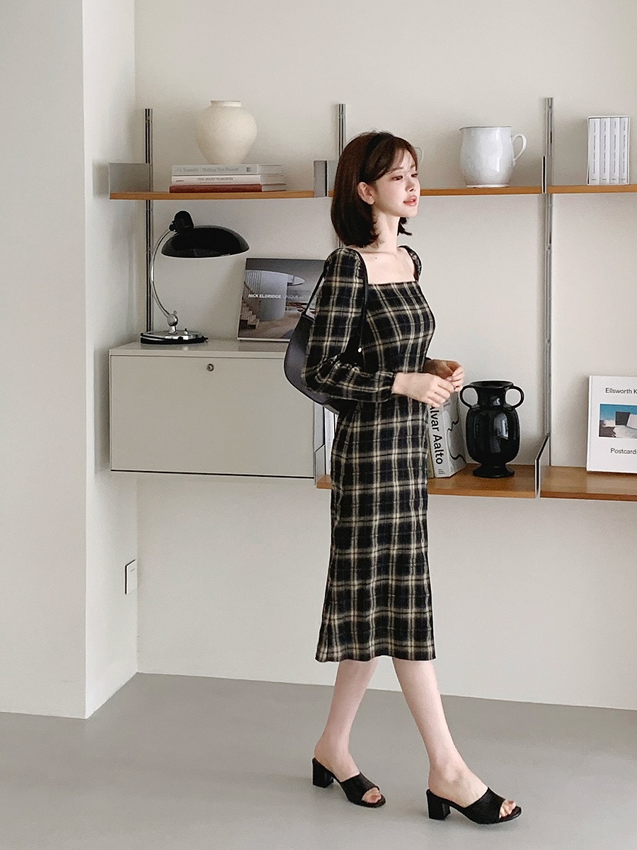 5 mẫu v&aacute;y liền t&ocirc;n d&aacute;ng hiệu quả nhất, xứng đ&aacute;ng sắm diện Tết- Ảnh 6.