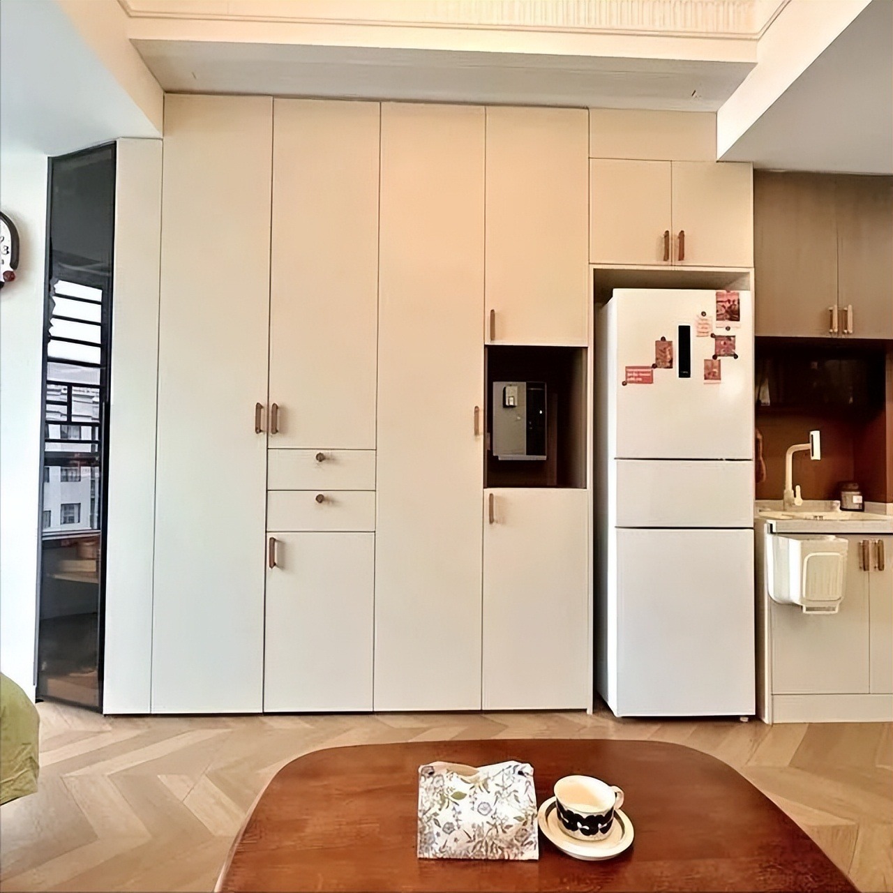 Thề chết kh&ocirc;ng ở nh&agrave; thu&ecirc;: C&ocirc; g&aacute;i dồn tiền mua căn hộ nhỏ, quyết theo đuổi lối sống 