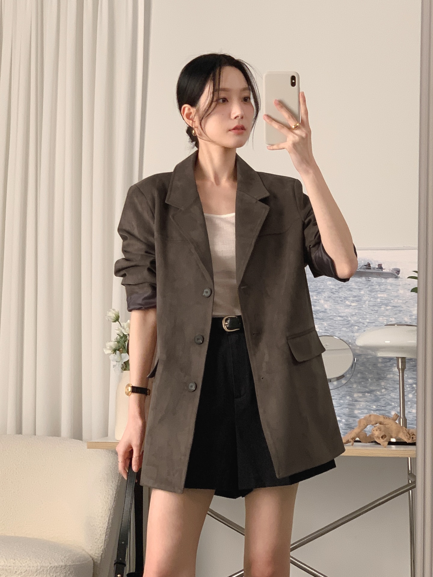 Mặc 5 kiểu trang phục n&agrave;y, chị em cứ b&uacute;i t&oacute;c l&agrave; đẹp nhất- Ảnh 1.