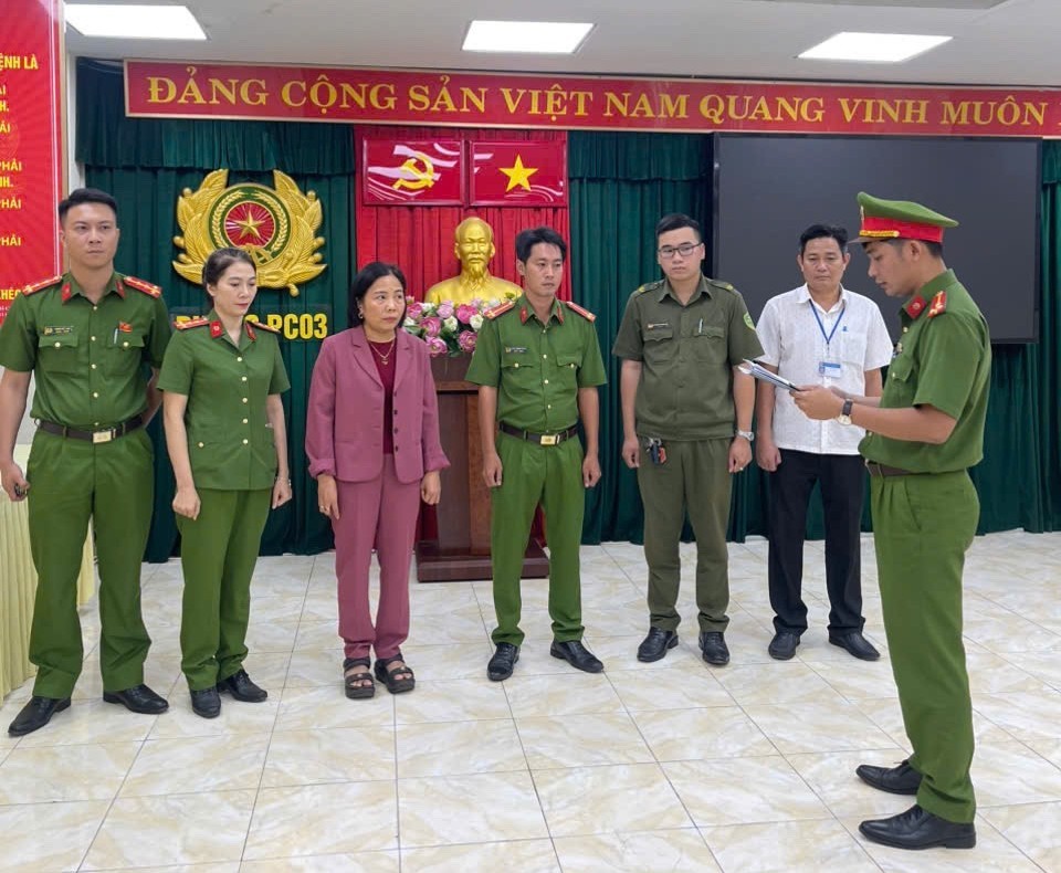 Bắt tạm giam kế to&aacute;n trưởng Nguyễn Thị Thanh Phượng, tham &ocirc; hơn 3,3 tỷ đồng của doanh nghiệp- Ảnh 1.