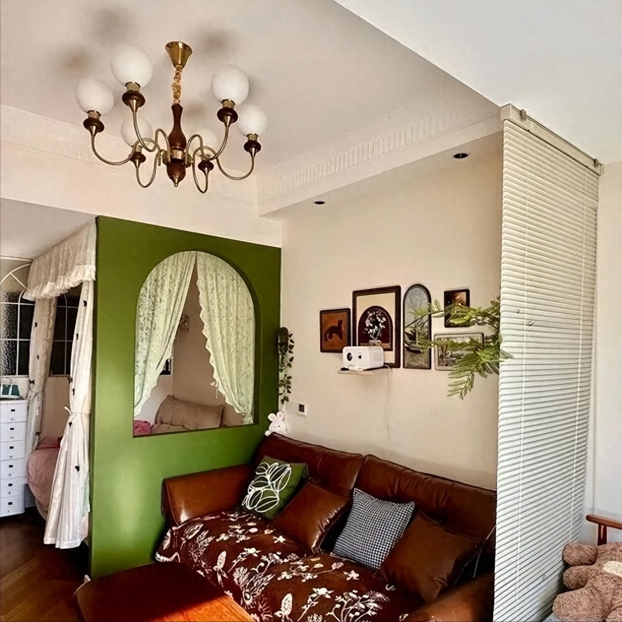 Thề chết kh&ocirc;ng ở nh&agrave; thu&ecirc;: C&ocirc; g&aacute;i dồn tiền mua căn hộ nhỏ, quyết theo đuổi lối sống 