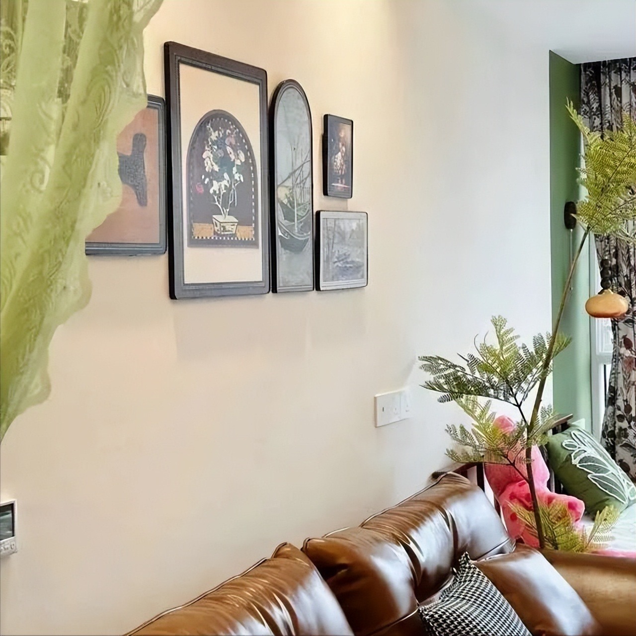 Thề chết kh&ocirc;ng ở nh&agrave; thu&ecirc;: C&ocirc; g&aacute;i dồn tiền mua căn hộ nhỏ, quyết theo đuổi lối sống 