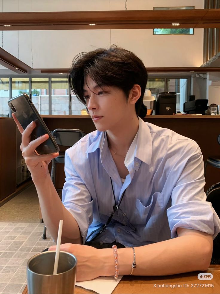 EQ thấp thường c&oacute; 3 thứ trong điện thoại- Ảnh 4.