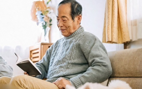 U60, c&oacute; lương hưu 17 triệu đồng/th&aacute;ng, 8 năm sau t&ocirc;i g&aacute;nh nợ chồng chất v&igrave; đi sai 1 bước: Kh&ocirc;ng biết t&iacute;nh to&aacute;n, đời kh&oacute; an nh&agrave;n- Ảnh 2.