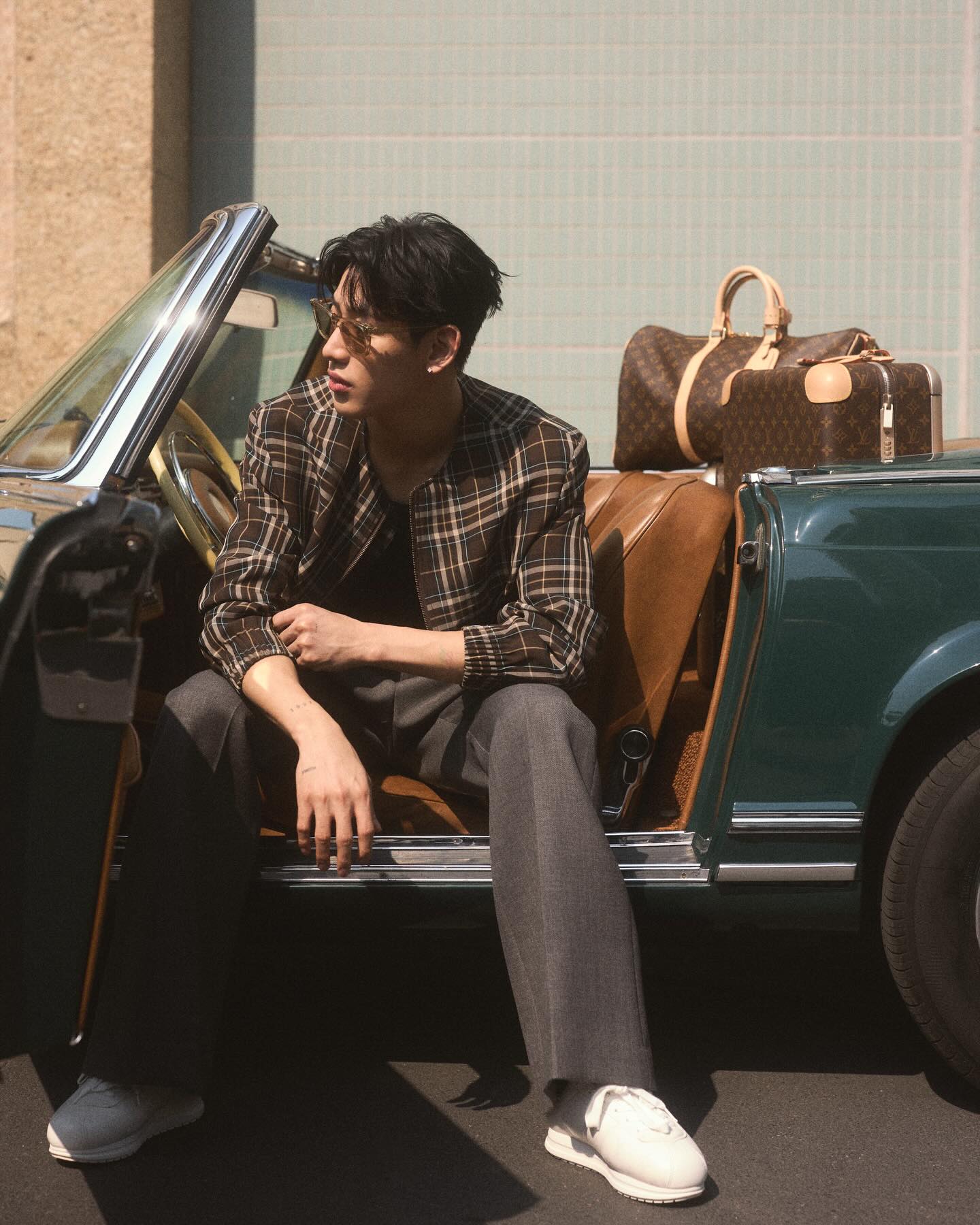 Louis Vuitton l&agrave;m g&igrave; mỹ nam Kpop thế n&agrave;y: Mới thử l&agrave;m model đ&atilde; bị ch&ecirc; &ldquo;hai l&uacute;a&rdquo;- Ảnh 7.