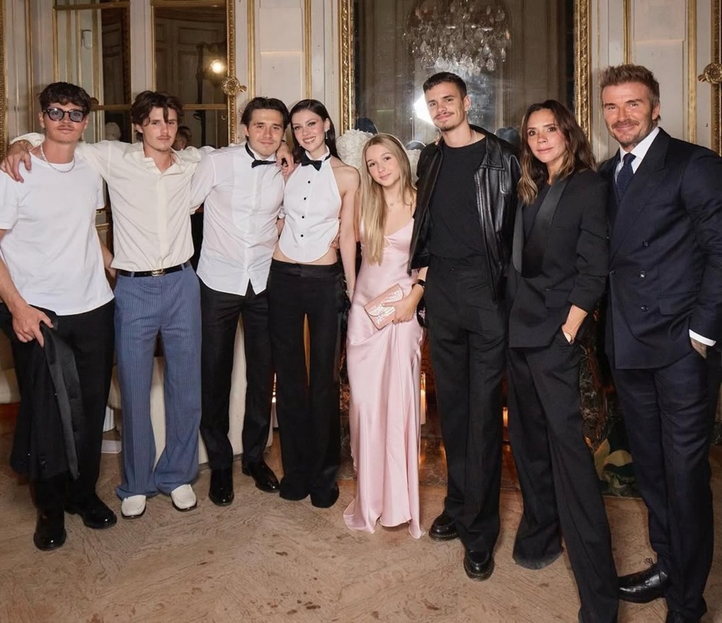 "Nước mắt chảy xu&ocirc;i" v&agrave; nỗi l&ograve;ng người mẹ U40 sau ồn &agrave;o nh&agrave; Beckham: H&oacute;a ra, h&agrave;o quang hay tiền bạc cũng chẳng thể mua được sự b&igrave;nh y&ecirc;n trong hai chữ "gia đ&igrave;nh"- Ảnh 2.