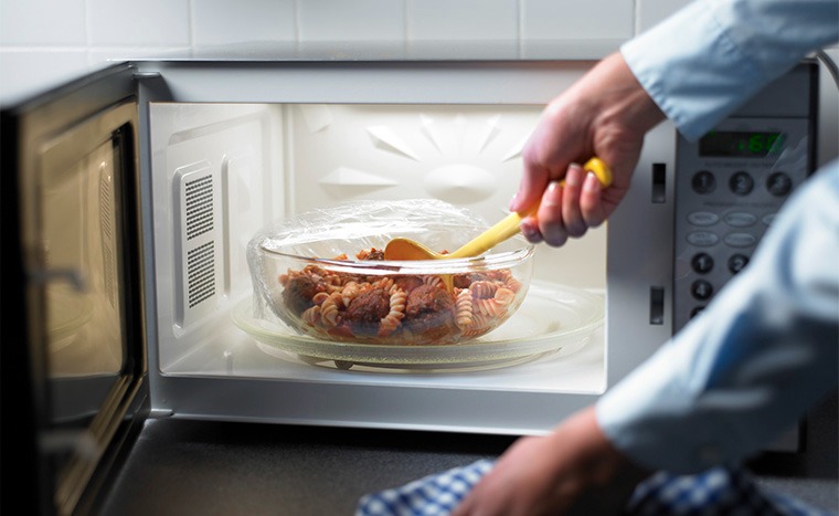 3 sự thật về m&agrave;ng bọc thực phẩm, t&ocirc;i ước tất cả mọi người đều biết sớm hơn- Ảnh 2.