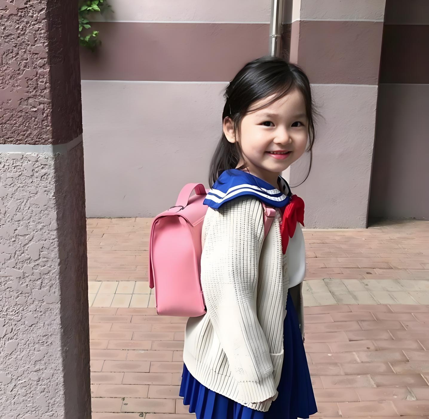 Gi&aacute;o vi&ecirc;n 30 năm ph&aacute;n: Kh&ocirc;ng biết ti&ecirc;n tri nhưng nh&igrave;n v&agrave;o cặp s&aacute;ch của đứa trẻ, t&ocirc;i nh&igrave;n được tương lai em sẽ gi&agrave;u sang hay chật vật- Ảnh 1.