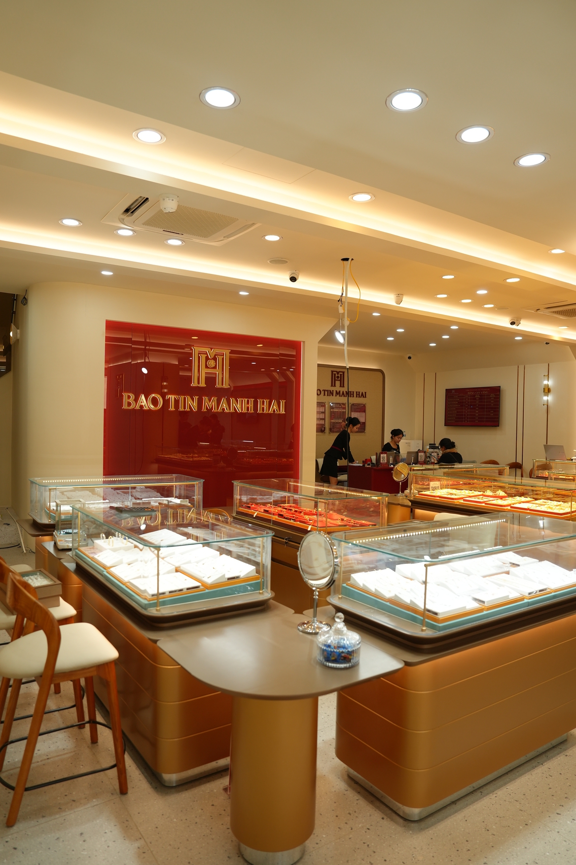 2 điểm đến v&agrave;ng mới toanh của Bảo T&iacute;n Mạnh Hải: F5 kh&ocirc;ng gian đến dịch vụ, định chuẩn mới về trải nghiệm mua v&agrave;ng- Ảnh 2.