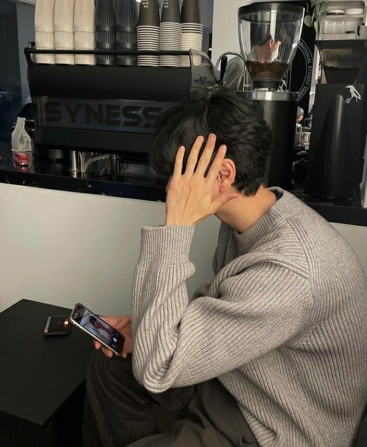 EQ thấp thường c&oacute; 3 thứ trong điện thoại- Ảnh 2.