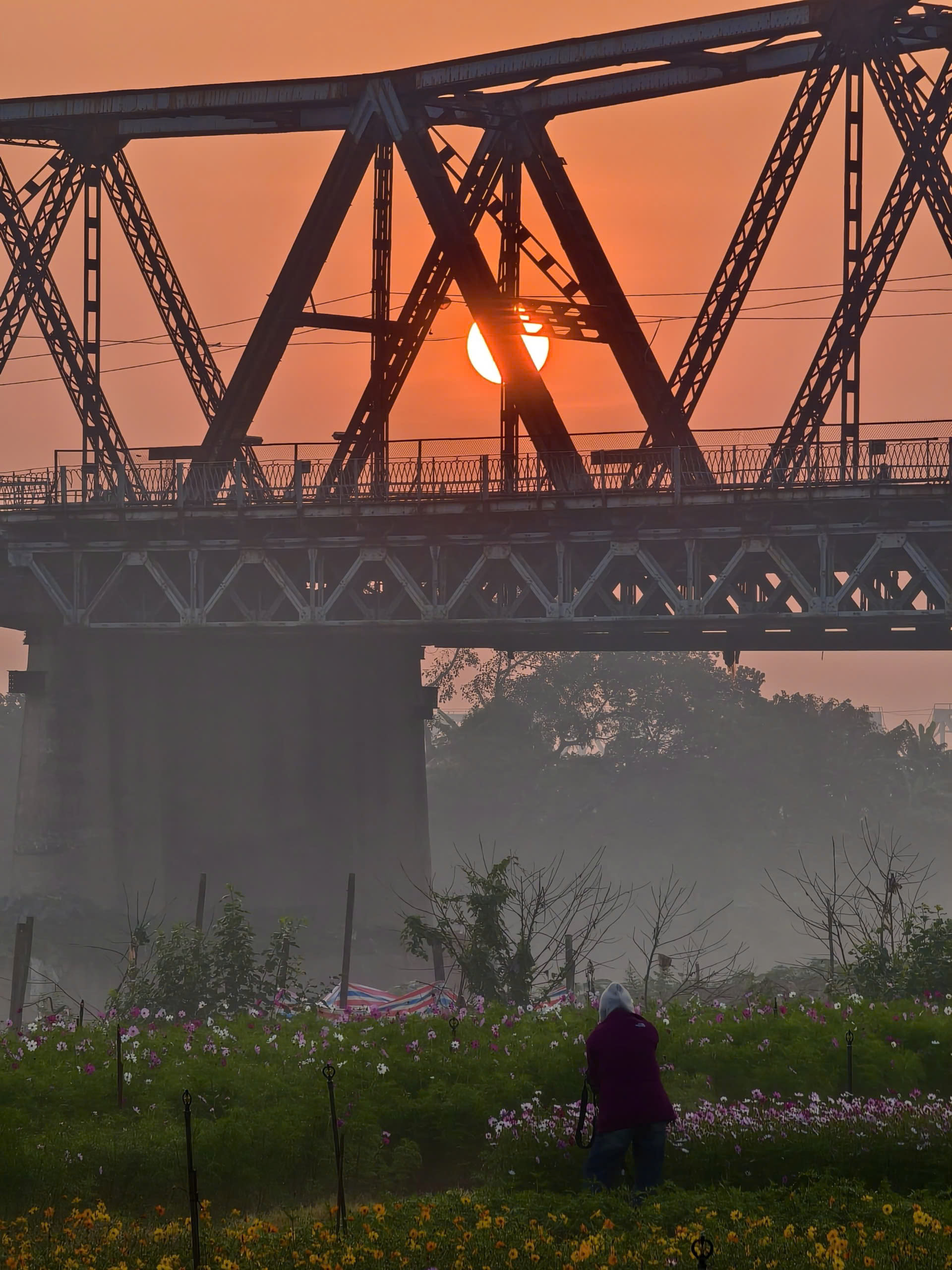 Giữa H&agrave; Nội vội v&atilde;, c&oacute; một nơi y&ecirc;n b&igrave;nh đến lạ m&agrave; giới trẻ đang rủ nhau t&igrave;m về- Ảnh 10.