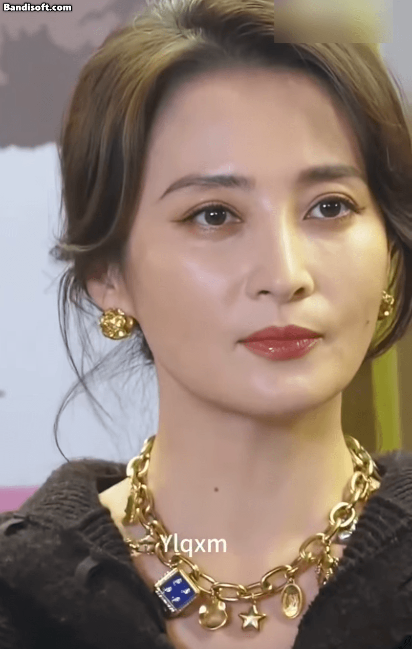 Mỹ nh&acirc;n đẹp như bức họa cổ, lấy trăng l&agrave;m giấy, m&acirc;y l&agrave;m mực: Mặt n&agrave;y mới l&agrave; mặt, 51 tuổi nh&igrave;n muốn y&ecirc;u lu&ocirc;n- Ảnh 9.