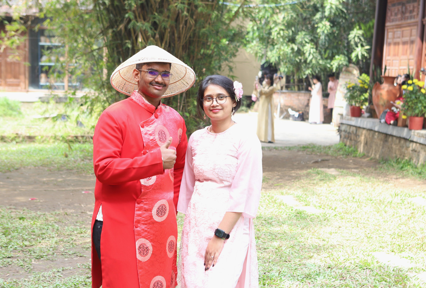 Thiếu nữ n&ocirc; nức chụp ảnh Tết ở Bảo t&agrave;ng &Aacute;o d&agrave;i- Ảnh 11.