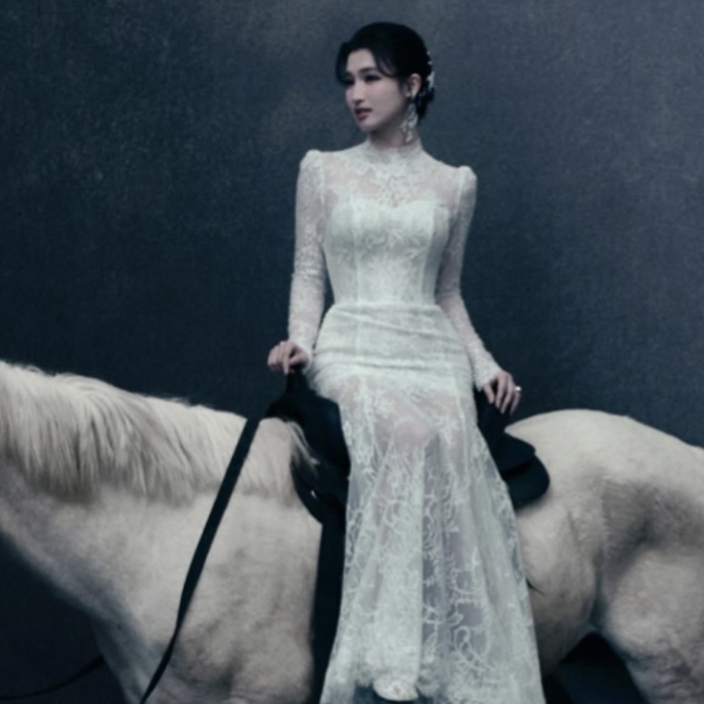 Lựa chọn kh&aacute;c biệt số đ&ocirc;ng của thiếu gia Vingroup- Ảnh 3.