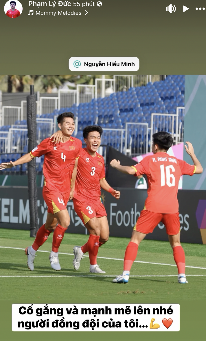 U23 Việt Nam thương nhau như thế: Ai cũng lo lắng khi Hiểu Minh chấn thương, đồng loạt cầu mong 1 điều- Ảnh 2.