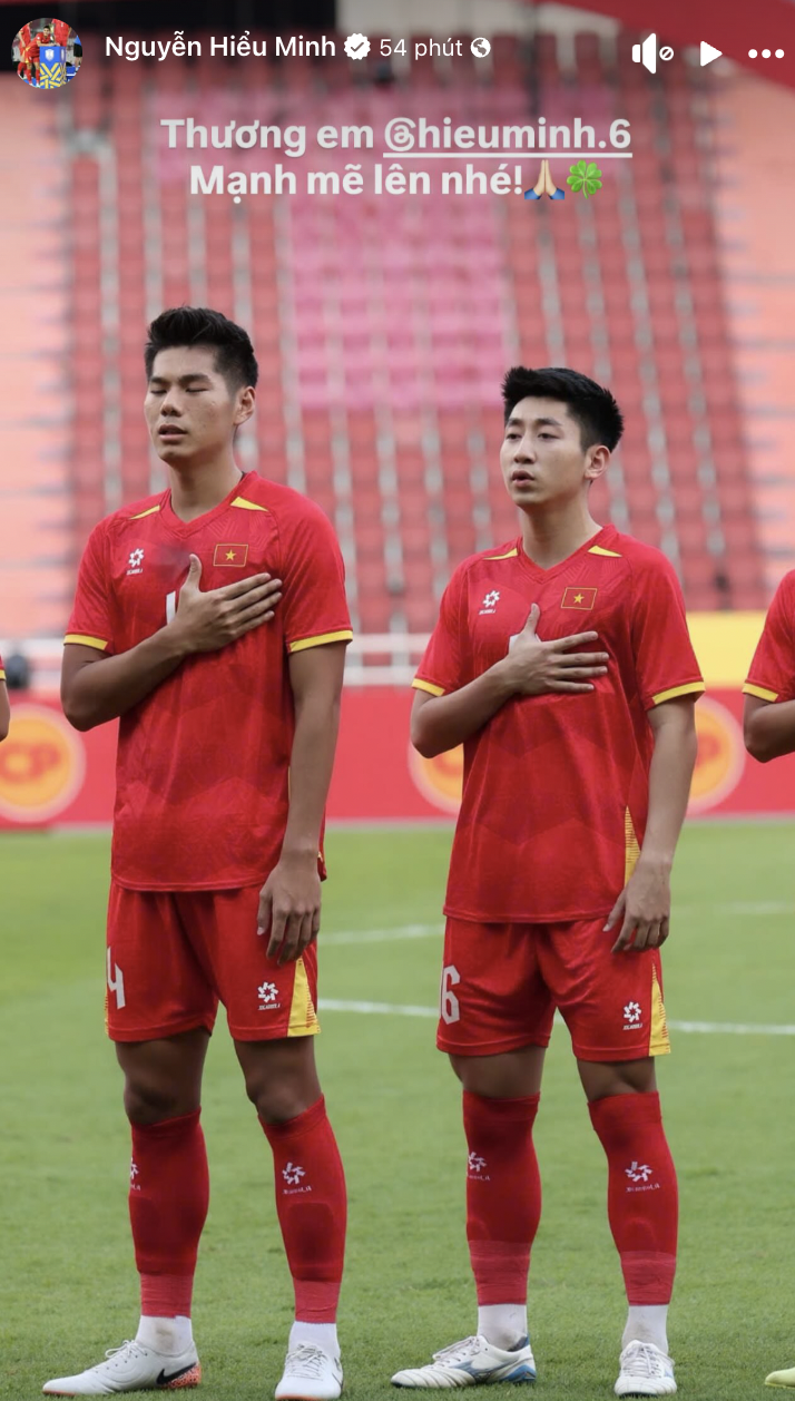 U23 Việt Nam thương nhau như thế: Ai cũng lo lắng khi Hiểu Minh chấn thương, đồng loạt cầu mong 1 điều- Ảnh 3.