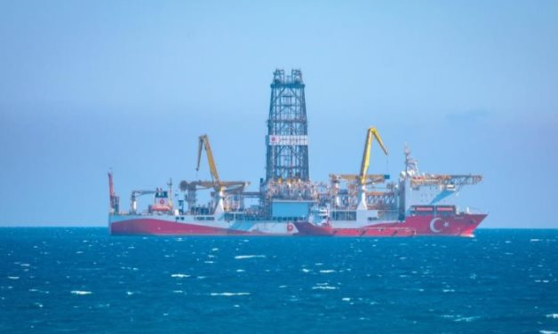 Khoan s&acirc;u xuống tầng địa chất, ph&aacute;t hiện mỏ dầu kh&iacute; lớn tại ch&acirc;u &Aacute;: Mỗi ng&agrave;y c&oacute; thể khai th&aacute;c 3.100 th&ugrave;ng dầu c&ugrave;ng 231.000 m&sup3; kh&iacute; đốt- Ảnh 1.