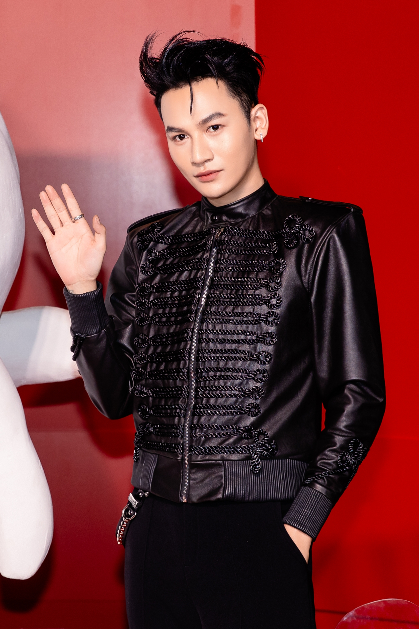 D&agrave;n cast Thỏ Ơi!! lộ diện g&acirc;y b&atilde;o MXH: Ph&aacute;o - Lyly khoe body kh&eacute;t lẹt, 1 mỹ nh&acirc;n hạng A được Trấn Th&agrave;nh khen nức nở- Ảnh 14.