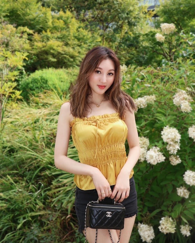 &Aacute; hậu 9X đổi đời sau cuộc h&ocirc;n nh&acirc;n 10 th&aacute;ng với đại gia U70, giờ c&oacute; trong tay 900 tỷ đồng- Ảnh 6.