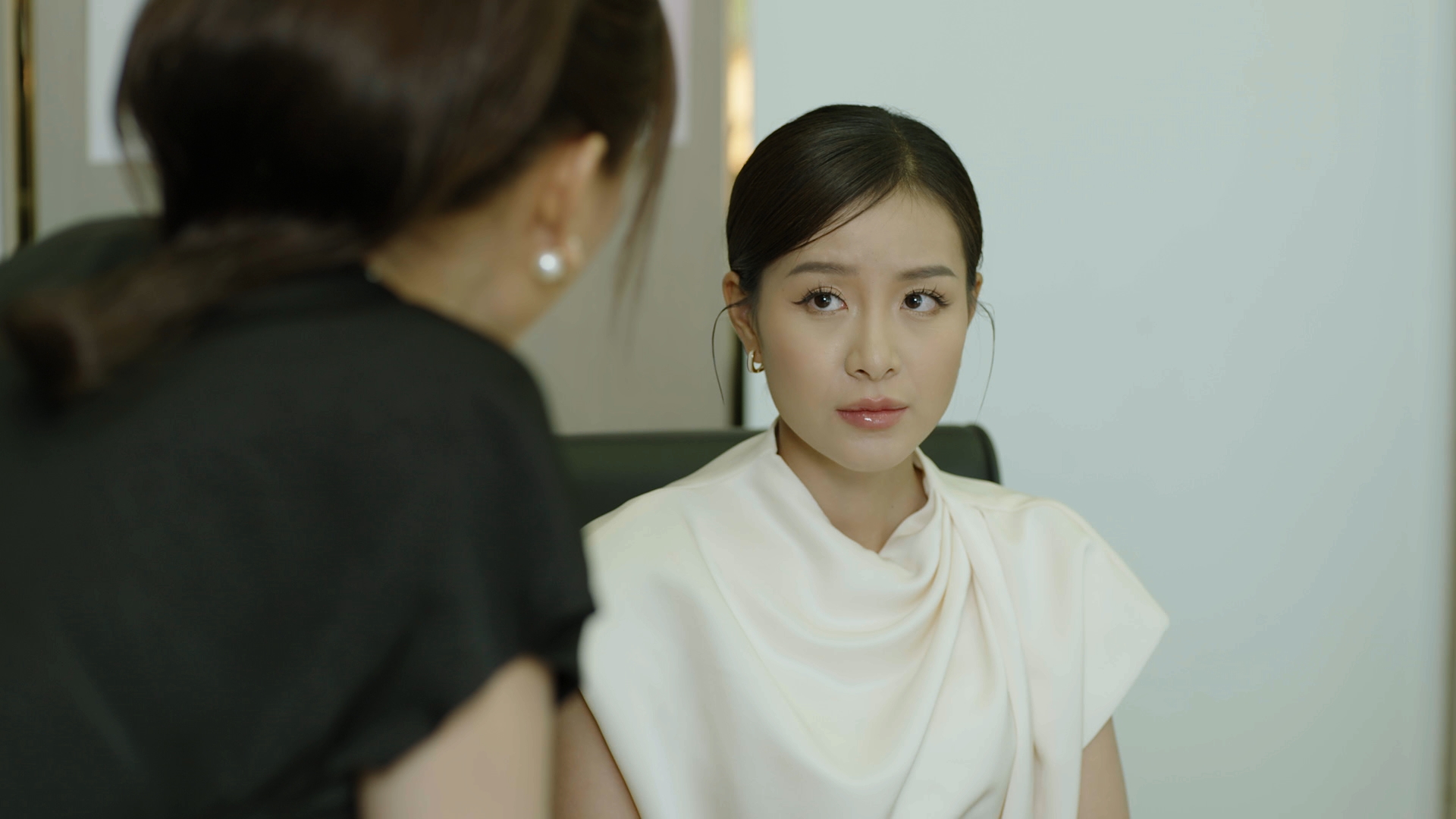 Xem phim Việt giờ v&agrave;ng 20 năm mới thấy 1 bộ l&agrave; đại tiệc visual: Nữ ch&iacute;nh đẹp t&ecirc; t&aacute;i, c&oacute; cả Kim Tae Hee Việt Nam- Ảnh 8.