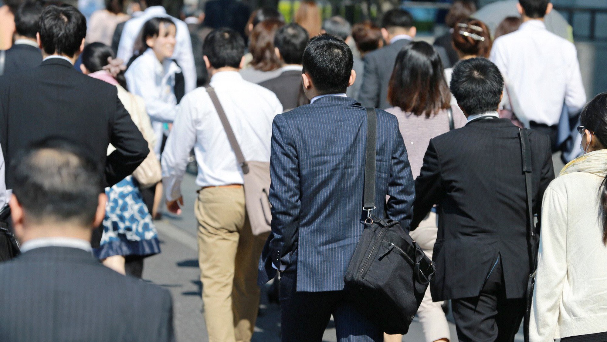 Phát hiện người đàn ông lương 1,3 tỷ đồng/năm mạnh tay mua 49 căn hộ cho thuê rồi nghỉ hưu sớm: Thu nhập hơn 3,4 tỷ đồng/năm nhưng vẫn bấp bênh- Ảnh 1. Phát hiện người đàn ông lương 1,3 tỷ đồng/năm mạnh tay mua 49 căn hộ cho thuê rồi nghỉ hưu sớm: Thu nhập hơn 3,4 tỷ đồng/năm nhưng vẫn bấp bênh- Ảnh 1.